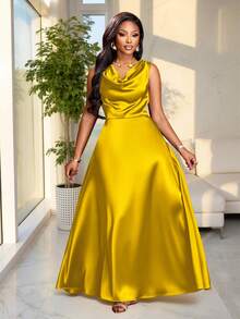 Brilight 这款优雅的女士派对连衣裙，适合生日派对、毕业季、下午茶、感恩节和婚礼季等重要场合。其特点包括垂褶领口、无袖设计、高腰、A字廓形和超长裙摆。采用缎面/丝绸般面料制成，是夏季的理想之选。 - 芥末黃 - 查看 3