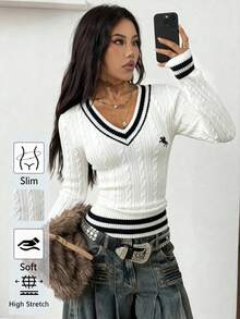 Coolane Áo len nữ dài tay màu trắng kẻ sọc cổ chữ V ôm dáng, thoải mái, ấm áp, phong cách vintage punk Y2K, đa năng, thích hợp cho mùa thu/đông. Áo có logo nhỏ thêu ở ngực, phù hợp cho nữ mặc đi sân bay. - Nhiều màu - Xem 3