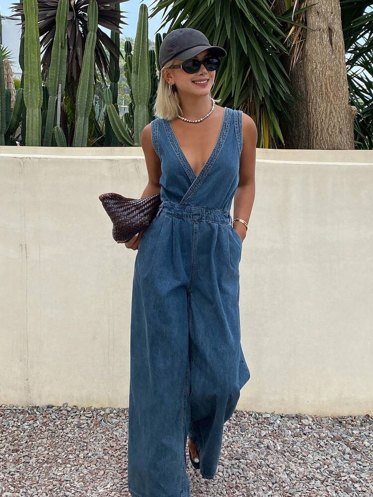 Women's Crossed V-Neck Pocketed Casual Sleeveless Denim Jumpsuit