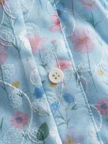 GlowEve 女款 2026 春夏新款碎花刺繡印花荷葉邊裝飾短袖度假襯衫 - 淺藍色 - 查看 3