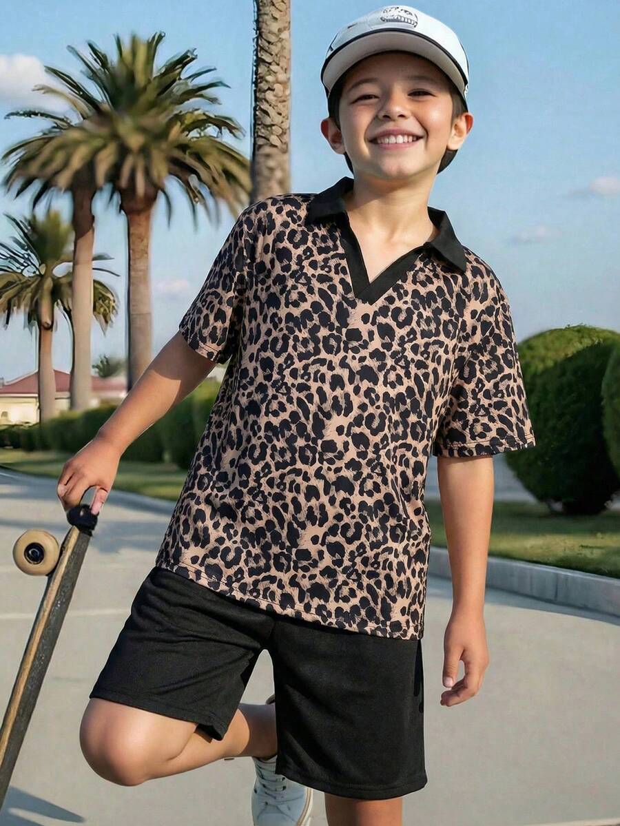 Camisa tipo polo con cuello y cremallera de tela texturizada para niño preadolescente, con pantalones cortos a juego de tela texturizada, conjunto de estilo casual y cómodo para vacaciones, sesiones de fotografía callejera, fiestas y paseos por la ciudad - Multicolor - Ver 1