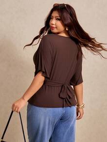 Elaquor 大码女式纯色圆领蝙蝠袖短袖褶裥下摆休闲T恤 - 咖啡棕 - 查看 2