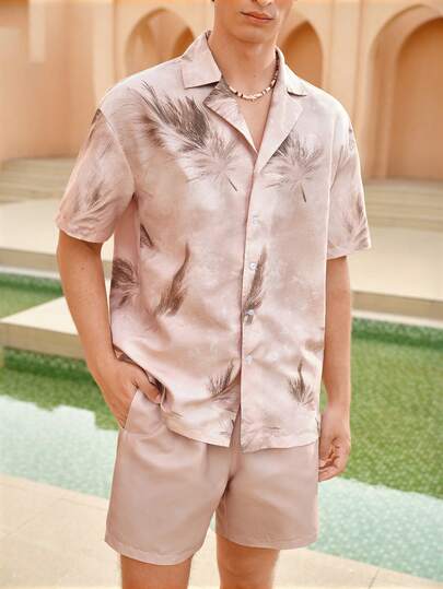 Manfinity VDAYZ Conjunto de camisa de manga corta y pantalones cortos con estampado de plantas tropicales para hombre, atuendo de playa