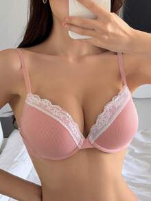 DAZY Bra Wanita dengan Tali Bahu Tipis yang Dapat Diatur dan Efek Push-Up Ringan, Motif Renda dan Patchwork. - Berwarna merah muda - View 4