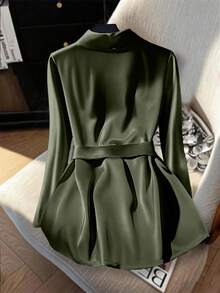 GlowEve CURVE Kemeja Elegan Lengan Panjang Warna Polos Ukuran Besar untuk Wanita - Hijau Tentara - View 2
