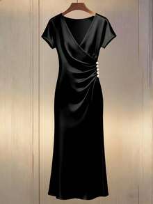 Franclia Elegant Commuter V-Neck Ruffle Hem Pearl Button Bodycon Dress For Women - Black - View 3