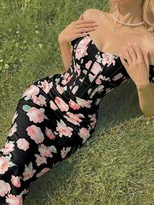 SHEIN MOD Đầm ôm sát trễ vai in hoa màu hồng dành cho nữ - màu đen - Xem 3