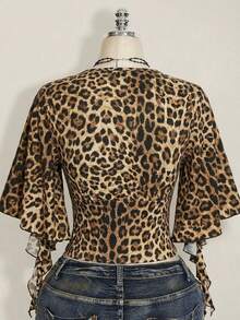 SHEIN ICON Maglietta aderente nera con scollo a V, maniche a volant, stampa leopardata, stile retrò elegante e sexy, urban modern, casual, Y2K millennium, taglie comode per donna - Multicolore - Visualizzare 2