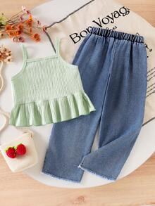 SHEIN 2pcs/Set Young Girls Strawberry Ruffle Textured Camisole Top And Denim Embroidered Pocket Pants,Summer Matching Family Vacation Holiday Outfits - Green - View 2