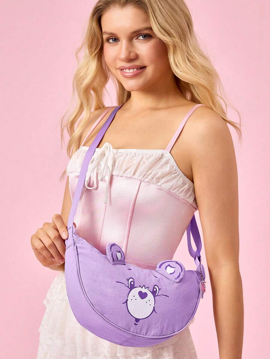 SHEIN X Care Bears 1 件装卡通图案印花装饰斜挎包,斜挎包,小包,适合旅行、通勤、外出等,适合学生、男女,图案为欢呼熊、分享熊 - 紫色 - 查看 1