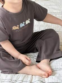 DAZY 2件套幼儿男童休闲卡通印花短袖T恤和裤子家居服套装 - 深灰色 - 查看 6