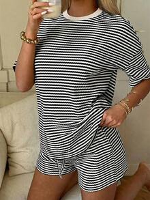 SHEIN EZwear Black Striped Print Round Neck Short Sleeve T-Shirt And Shorts Casual Set - Black - View 5