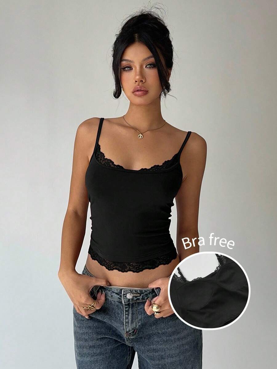 SHEIN PETITE CURVE 大尺碼女款黑色蕾絲飾邊細肩帶背心上衣,優雅夏季吊帶上衣,正式晚裝日常休閒,免內衣度假款,Y2K鄉村風 - 黑色 - 查看 1