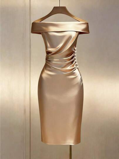 Franclia 露肩缎面连衣裙，收腰，显瘦