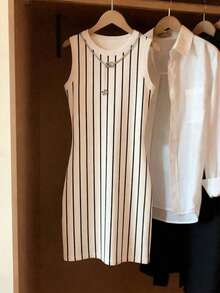 SHEIN LUNE 夏季休閒優雅黑白格紋條紋無袖貼身女款迷你洋裝 高品質修身洋裝 女士休閒洋裝 新款薄款緊身短洋裝 直條紋 適合早午餐場合 - 彩色 - 查看 5