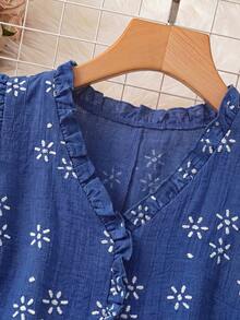 EMERY ROSE Plus Size V-Neck Sleeveless Frill Trim Faux Embroidered Blouse - Blue - View 4