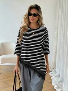 SHEIN LUNE 女士休闲复古条纹英文字母刺绣不对称下摆蕾丝拼接T恤，百搭日常穿搭，春夏休闲上衣，适合度假、夏季、春季、春假及各种场合，包括沙滩装、休闲衬衫、外套和夏季上衣。 - 彩色 - 查看 5