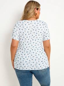 Plussiva Plus-Size Maternity T-Shirt For Summer, Light Blue Floral Pattern, Highly Elastic, Comfortable And Casual, Suitable For Pregnant Women - Blue and White - View 2