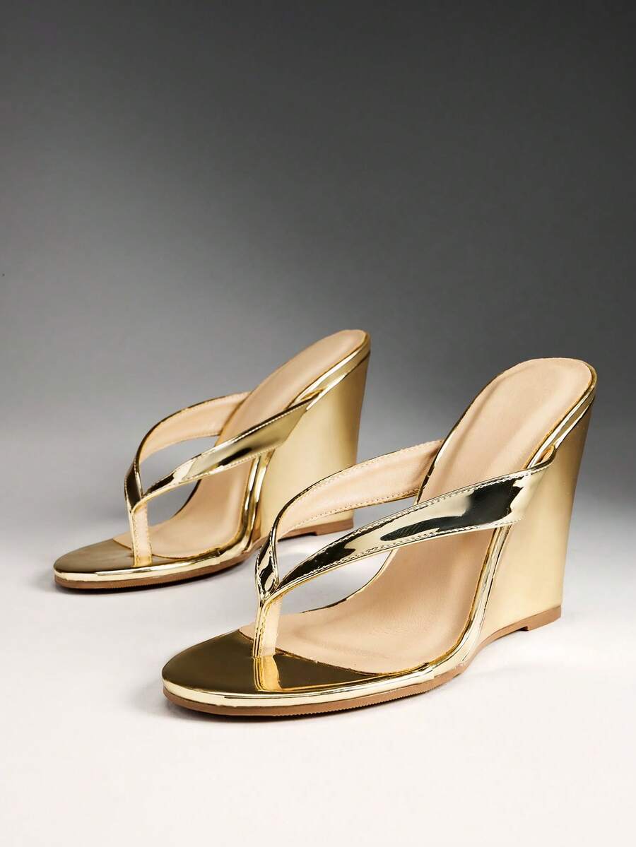 SHUZIA Sandal Jepit Wedges Wanita Terlaris - Emas - View 1