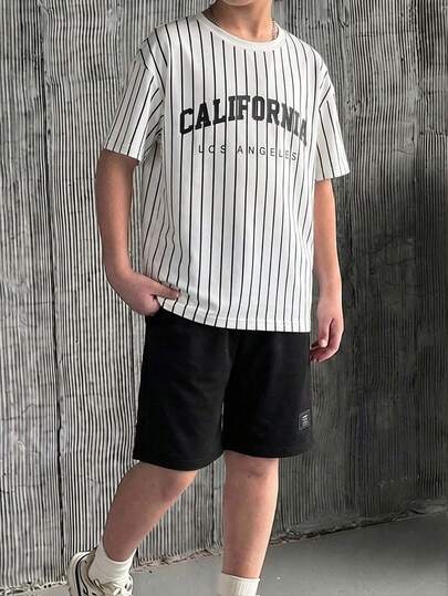 2件套青少年男童休闲条纹圆领T恤和梭织短裤，面料舒适，适合多种场合和季节穿着。