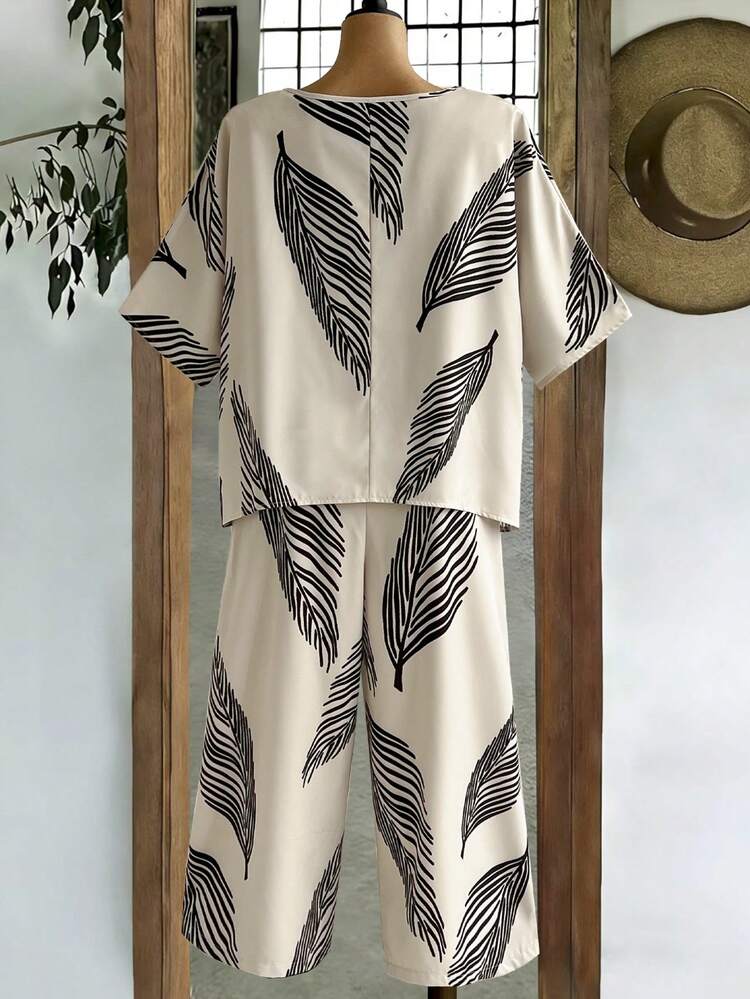 Plus Size Women Tropical Plant Print Short Sleeve Shirt And Wide Leg Pants Casual 2 Pieces Set