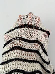 SHEIN Elenzya Vestido mini ajustado sin mangas de punto con ondas en blanco y negro, para verano - Blanco y Negro - Ver 5