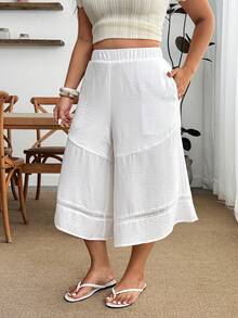 Enliva Plus Size Women White Capri Pants, Casual Vacation White Trousers Wide Leg Pants Crocheted Trim Pants, For Apple And Rounded Body Shape - White - View 4