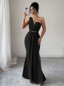 SHEIN Elenzya 优雅浪漫精致女士连衣裙，不对称肩部抹胸设计，收腰剪裁，鱼尾裙摆，仿珍珠装饰，适合派对和聚会场合。 - 黑色 - 查看 4