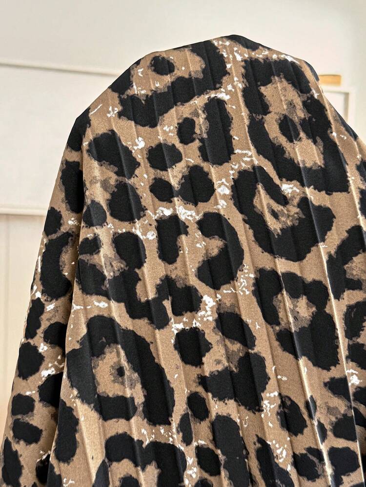 SHEIN Pregnant Women Leopard Print Cap Sleeve Tie Waist Nursing Dress Animal Print Dress For Women Zebra Larsson Outfit Zebra Dress Women Cheetah Print Dresses Leopard Print Dress Pleated Dress Animal Print Midi Dress - Multicolor - View 5
