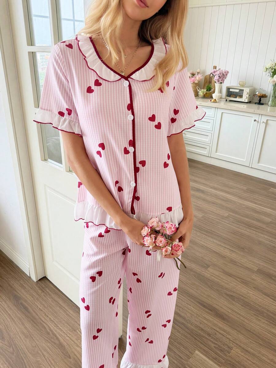 Snug Reverie 女士粉色爱心条纹印花荷叶边短袖上衣和裤子睡衣套装，休闲家居服两件套 - 粉色 - 查看 1