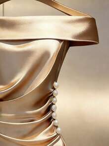 Franclia 露肩缎面连衣裙，收腰，显瘦 - 杏色 - 查看 3