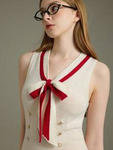 Elnivra 女士轻盈休闲优雅日常百搭撞色V领系带无袖修身前领蝴蝶结珍珠纽扣装饰短款撞色紧身针织连衣裙，春夏款 - 彩色 - 查看 6