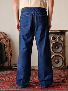 VeloEdit 男士寬鬆斜口袋寬腳牛仔褲 - 深色水洗藍 - 查看 2