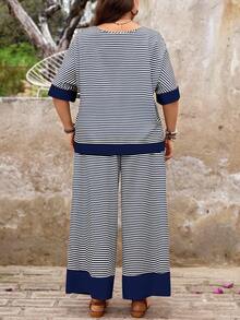 SHEIN LUNE 2件套加大码女式黑白条纹印花母亲节圆领短袖上衣和裤子套装，适合节日、夏季、90年代风格、街头风、波西米亚风、复古风、锐舞派对等各种场合。 - 寶藍色 - 查看 2