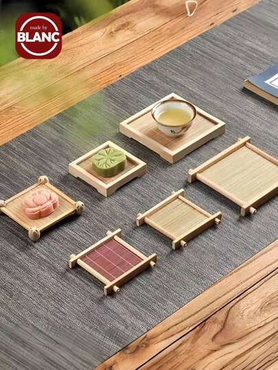 Madebyblanc Miếng lót ly và ấm trà hình zigzag bằng tre, đĩa tráng miệng cho bàn tiệc cưới, miếng lót nồi nóng kiểu Trung Quốc sáng tạo, chất liệu lụa tre đồng nhất, thoáng khí, cách nhiệt và chống bỏng, có thể dùng để trưng bày bánh ngọt, trang sức, đồ dùng ăn uống và các vật dụng khác, là phông nền trang trí tuyệt vời để chụp ảnh, thích hợp làm tấm lót bàn cho nhà hàng, quán cà phê, quán trà, quà tặng ngày lễ mang phong cách retro sáng tạo (Màu sắc của tre có thể khác nhau tùy thuộc vào màu sắc thực tế).