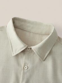VeloEdit Camisa de hombre de manga corta con botones, unicolor, estilo casual y elegante, tejido, cuello albaricoque, con frente, estilo minimalista & novio de verano - Albaricoque - Ver 5