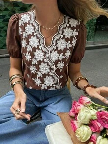 Serisse Camicia casual versatile da indossare quotidianamente da donna con scollo a V e motivo floreale ricamato - Castano - Visualizzare 3