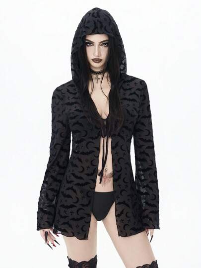 ROMWE Goth 2026春夏新款黑色纯色蝙蝠袖烧花面料连帽抽绳女式罩衫，哥特修身优雅性感休闲Y2K亚文化风格，适合海滩、派对、音乐节、夜生活等场合。