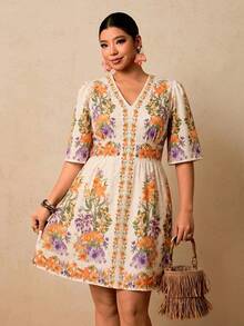 Travachic Vestido corto de mujer talla grande con estampado floral negro, cuello en V, manga corta, cintura ceñida, vestido romántico para vacaciones en una isla a principios de primavera, vestido bohemio - Albaricoque - Ver 6