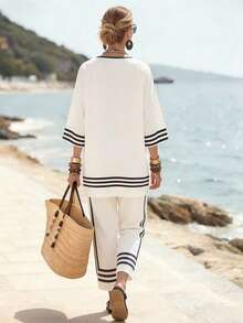 SHEIN Holidaya 女士度假衬衫，V领宽松款，七分袖，女士度假套装，女士假日套装，度假，度假上衣，假日服装，女士休闲衬衫，夏季衬衫，沙滩，沙滩衬衫，沙滩套装，女士沙滩装，新款夏季女士度假上衣 - 黑與白 - 查看 3