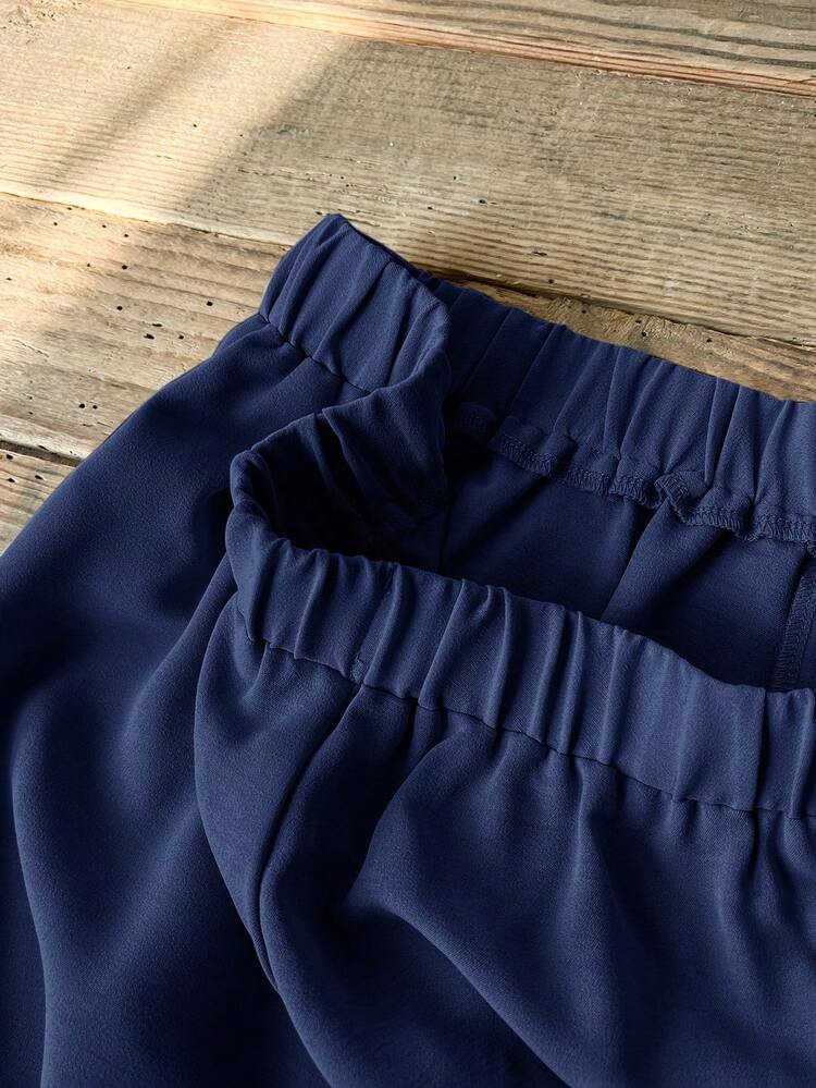 Plus Size Women's Spring Casual Vacation Round Neck Short Sleeve Solid Color Cropped Top And Pants 2 Piece Set,Plus Size Women's Spring/Summer Casual Vacation Round Neck Short Sleeve Solid Color Cropped Top And Pants 2-Piece Set ,Nude Two Piece Set Two Piece Set ,Women Comfy Modest Two Piece Set ,Beige Two Piece Set, Comfortable Two Piece Set,Early Spring,Spring Break Outfits ,Vacation Outfits Women ,Holiday Outfits For Women,Spring Clothes Women,Going Out Outfits,2026 New Clothes,Simple And Fashionable For Everyday Wear, Two Piece Set Women Comfy ,Navy Blue Set,Gifts For Mother