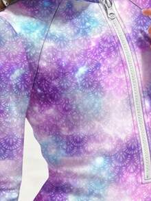 SHEIN Traje de baño de una pieza con cuello redondo y manga larga, estampado en tie-dye, informal y minimalista para niñas preadolescentes, adecuado para el verano - Multicolor - Ver 4