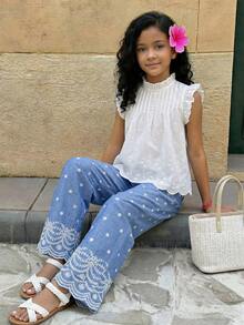 Set de 2 piezas de conjunto de verano para niñas con camisa sin mangas con cuello y pantalones con bordado floral casual - Blanco - Ver 3