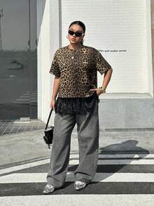 Muchica 休闲简约豹纹不对称下摆荷叶边宽松圆领短袖T恤，适合夏季和音乐节穿着。 - 彩色 - 查看 4
