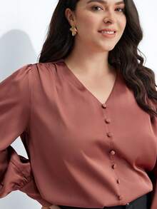 Maija 大码纯色前开襟长袖V领休闲衬衫，适合春夏穿着，可用于春季情人节派对、海滩婚礼、度假、圣帕特里克节等场合。 - 粉色 - 查看 6