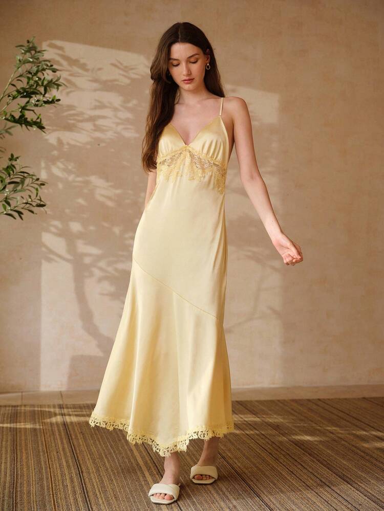 WOMEN'S BACKLESS LACE PATCHWORK SLIP DRESS