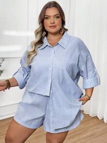 SHEIN CURVE+ 尺码 US22 适合音乐节、海滨度假、波西米亚风女士复古雪花印花休闲两件套，宽松T恤搭配修身骑行裤，春夏女装，加大码，Hoho Vacation 女士海滩装/沙滩裙/海滩度假装/海滩必备/毕业典礼/下午茶会礼服 - 藍色 - 查看 10