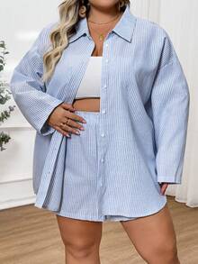 SHEIN CURVE+ 尺码 US22 适合音乐节、海滨度假、波西米亚风女士复古雪花印花休闲两件套，宽松T恤搭配修身骑行裤，春夏女装，加大码，Hoho Vacation 女士海滩装/沙滩裙/海滩度假装/海滩必备/毕业典礼/下午茶会礼服 - 藍色 - 查看 5