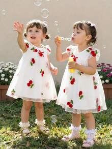 SHEIN Đầm chấm bi thanh lịch mới cho bé gái, chất liệu mềm mại, kiểu dáng thời trang, phù hợp cho các hoạt động trong nhà và ngoài trời vào mùa xuân/hè. - Đỏ và trắng - Xem 9