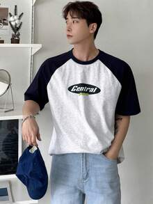 DAZY Camiseta de béisbol de verano para hombres con contraste de color y estampado de letras, camiseta gráfica para volver al colegio - Gris - Ver 4